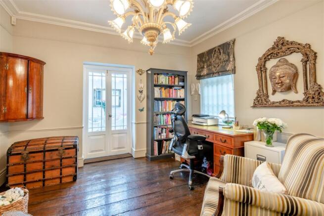 8636185-interior27.jpg