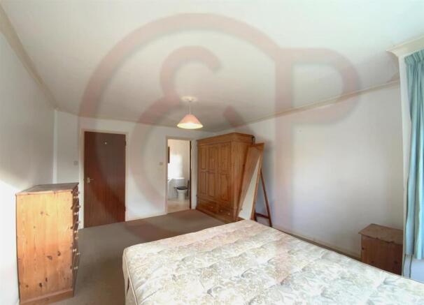 Master bedroom 2.jpg