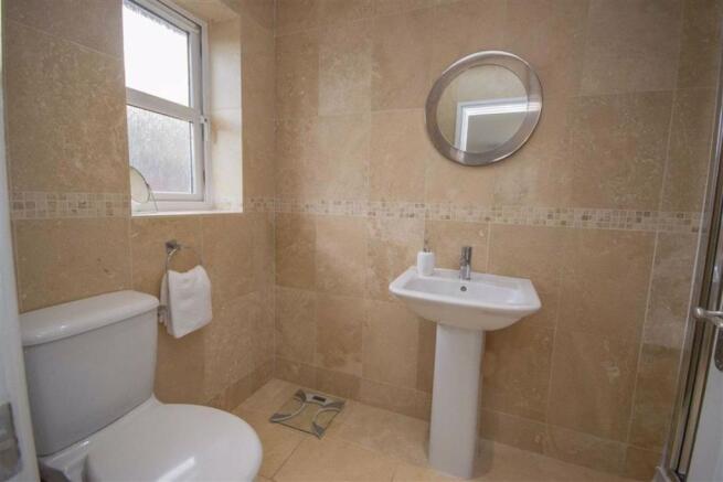EN SUITE