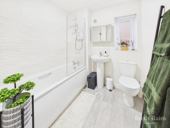 3 bed Semi-Detached for sale Image 8