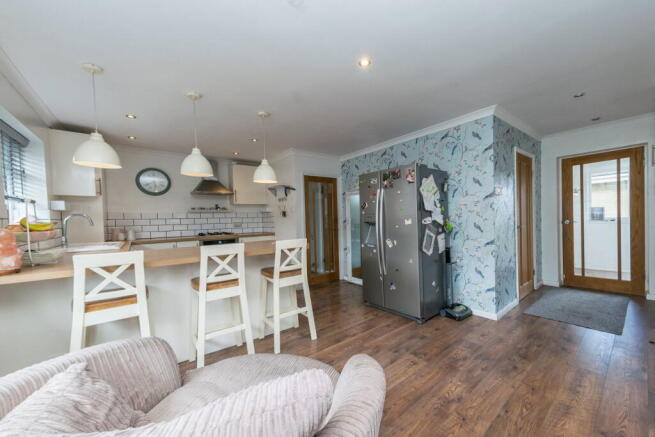 3 bed Detached Bungalow for sale Image 4