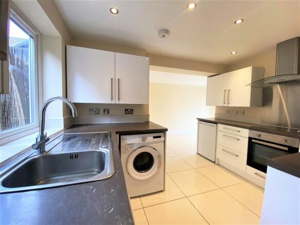 Modern Fitted Kitchen