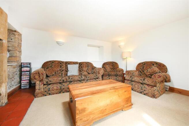 Living Room3.jpg