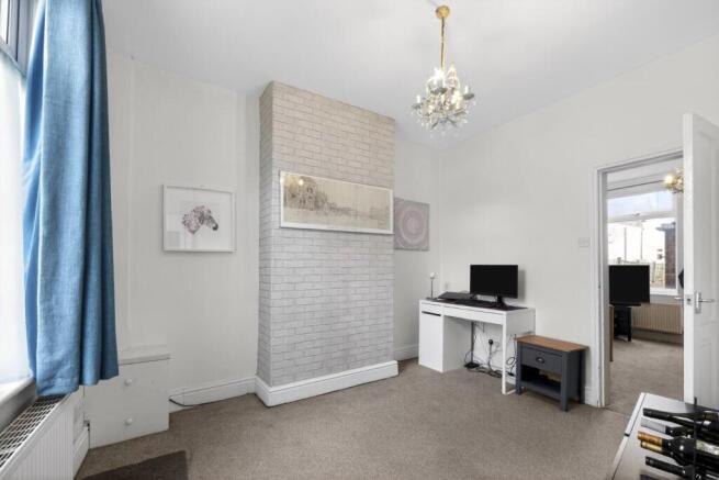 3 bed Terraced for sale Image 7