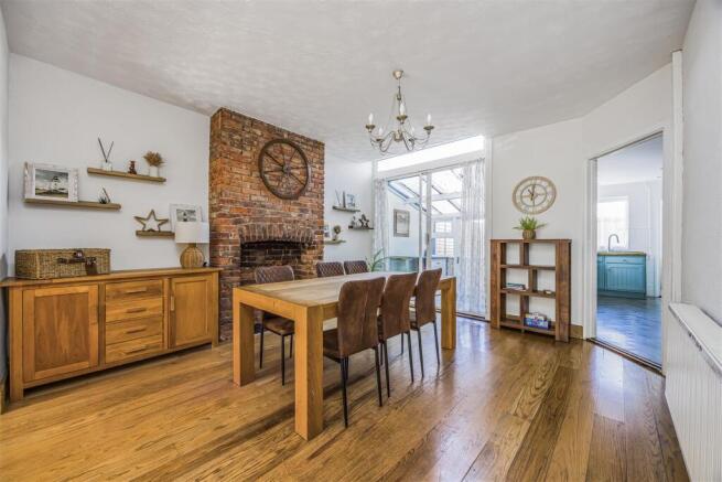 35 Hewett Road, Hilsea-PorticoMarketing-SoldBy-12.