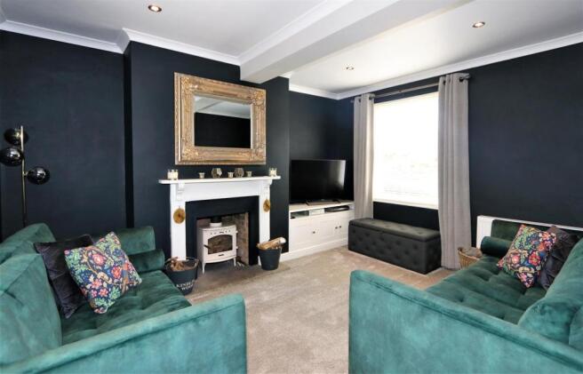 TRADITIONAL LOUNGE