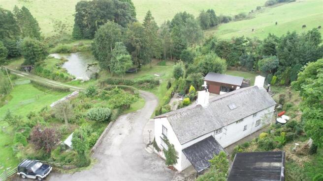 Nant Uchaf from the rear View.JPG