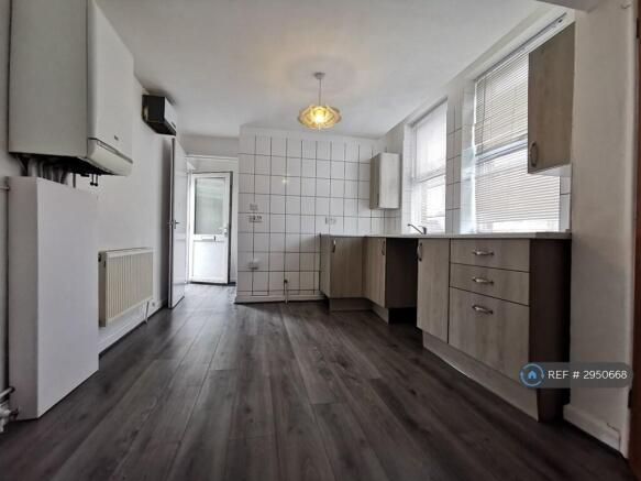 Kitchen / Living Area