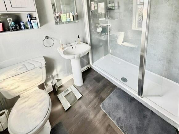 3 bed Semi-Detached for sale Image 7