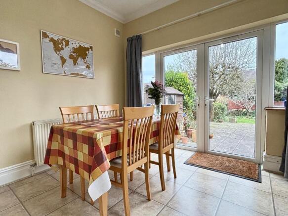 Kitchen/Breakfast Room