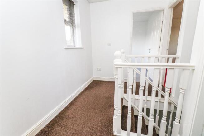 FIRST FLOOR LANDING