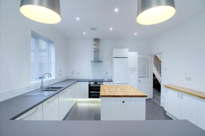 Kitchen Straight with lights.JPG