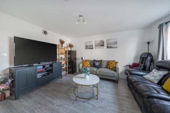 1383968-11-6926f9...