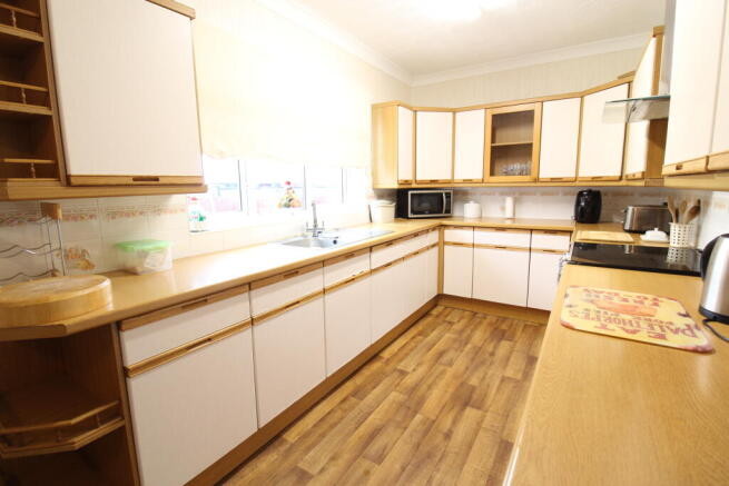Lynton Avenue, Leyland, Lancashire photo 4