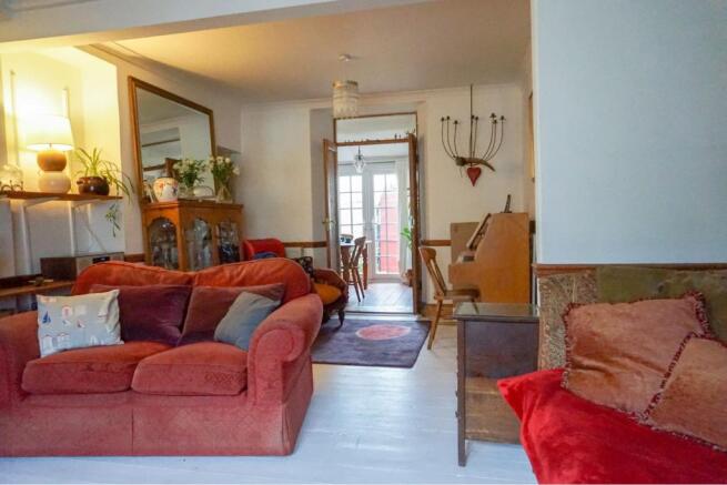 Lounge/Dining Room