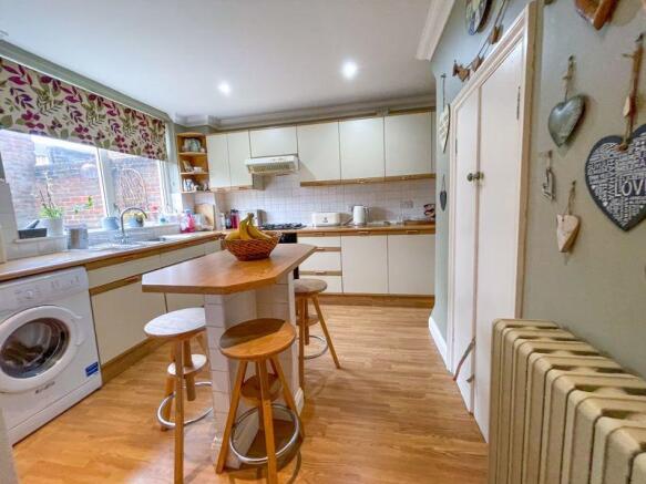 Kitchen/Breakf...