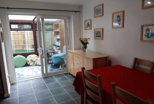 KITCHEN/DINING ROOM