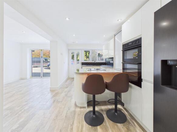 2 bed Detached for sale Image 10