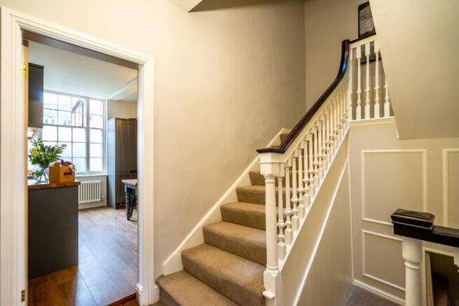 3 bed Semi-Detached to rent Image 5