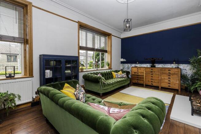 4 bed Detached for sale Image 8