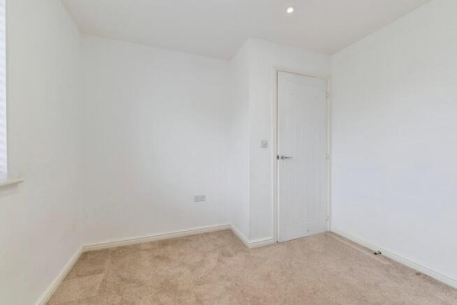 4 bed Detached for sale Image 11