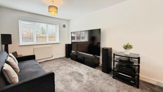 Lounge/dining roo...