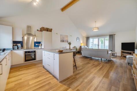 Horseshoe Close, Fremington, Barnstaple, Devon, EX31