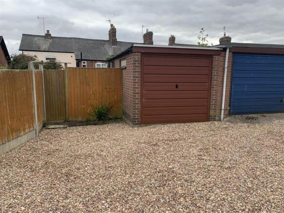 Garage/Parking
