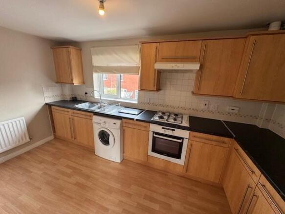 Kitchen 1.jpg