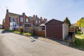 27, Hurn Crag Road, Reydon IP18 6RG