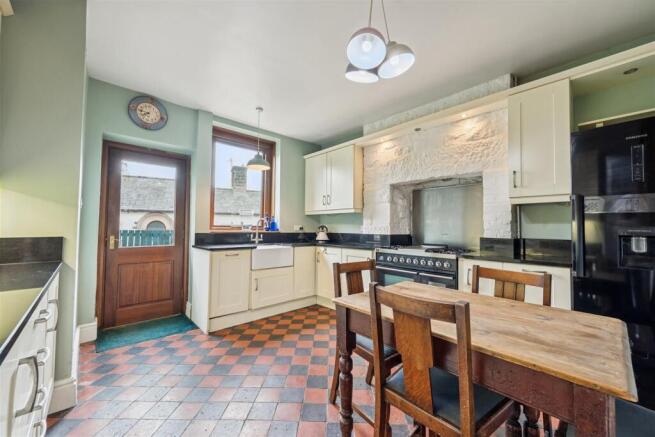 Kitchen.jpg