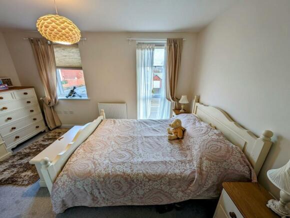 209 Dowsell Way bed 1 photo 2.jpg