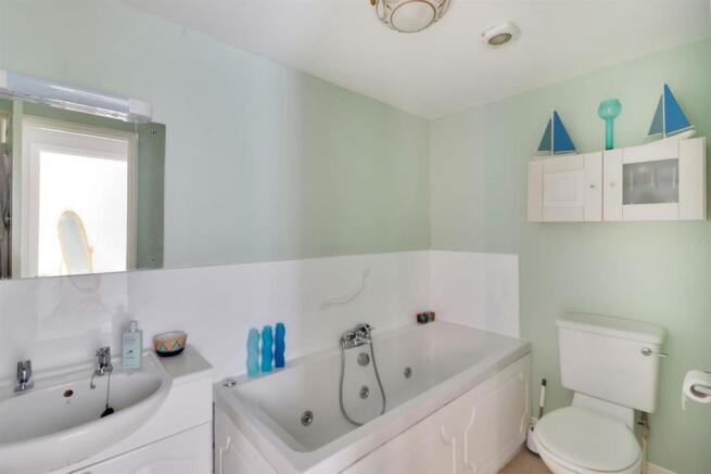 Bathroom.jpg