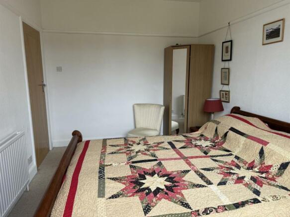 Bedroom1..jpg