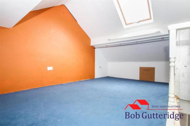 USABLE LOFT SPACE