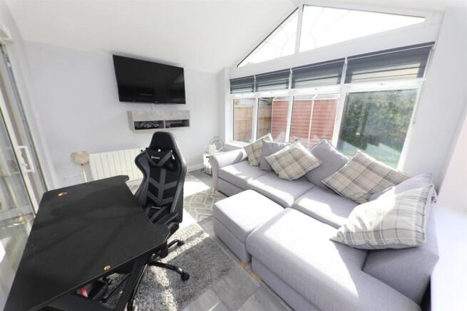3 bed Detached for sale Image 10