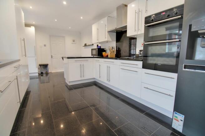 Kitchen / Breakfast Room