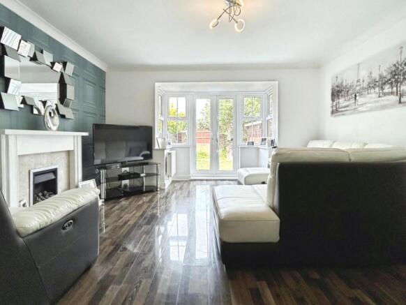 3 bed Semi-Detached for sale Image 4