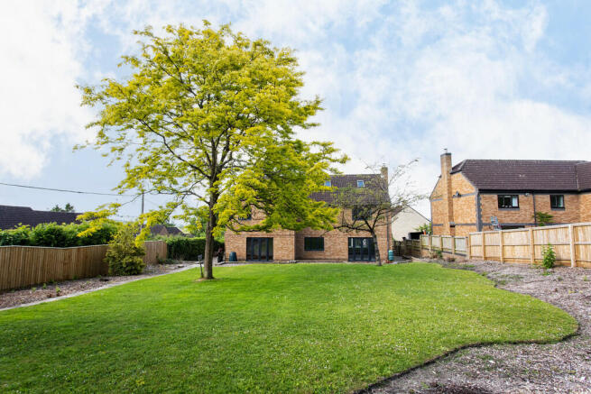 42 Downland 001