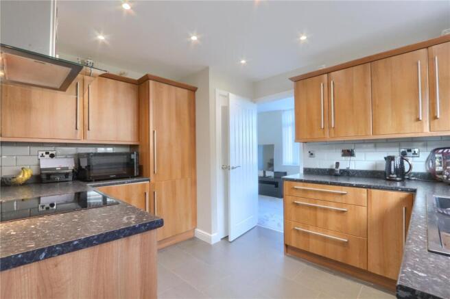 3 bed Bungalow for sale Image 8