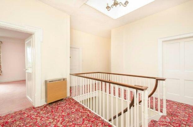 FIXTURES & FITTINGS