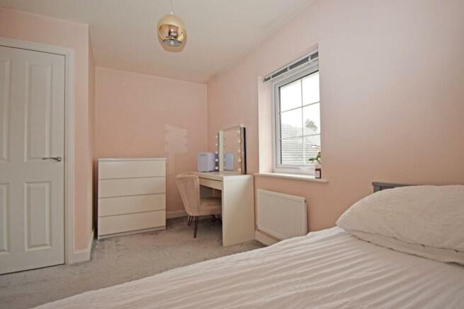 16 Furnival Drive, bed 2a.jpg