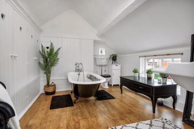 En suite Bathroom