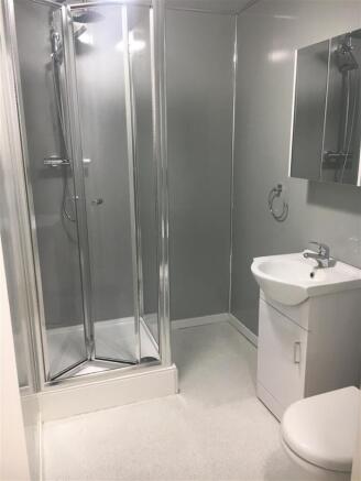 1 bed Apartment to rent Image 4