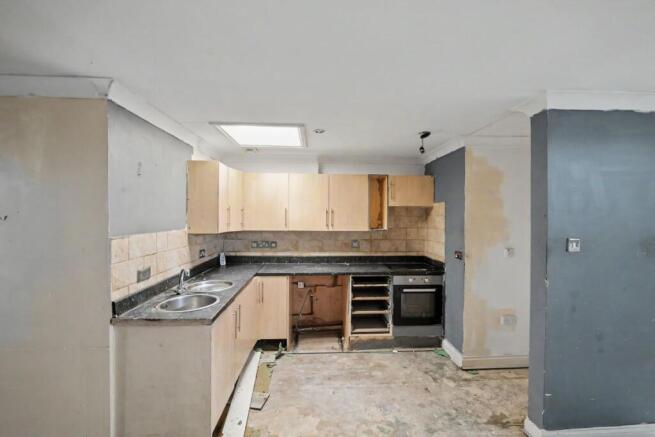 65 Saltersgill Avenue, Middlesbrough, Cleveland, TS4 3JT photo 4