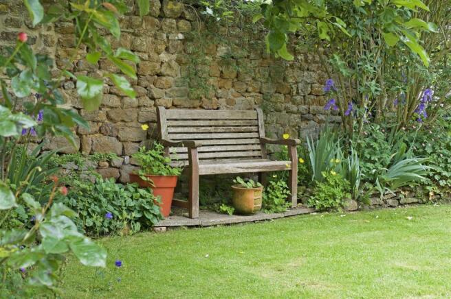 Throstle Cottage fpz