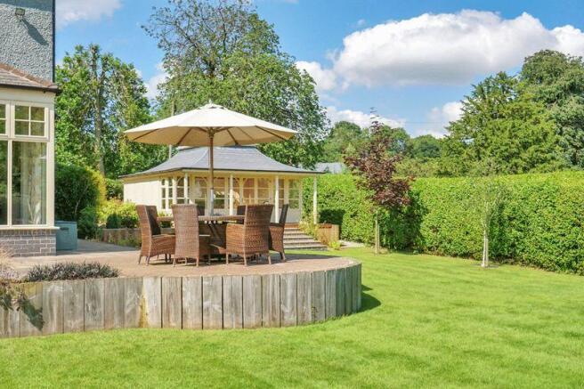 Landscaped Gar...