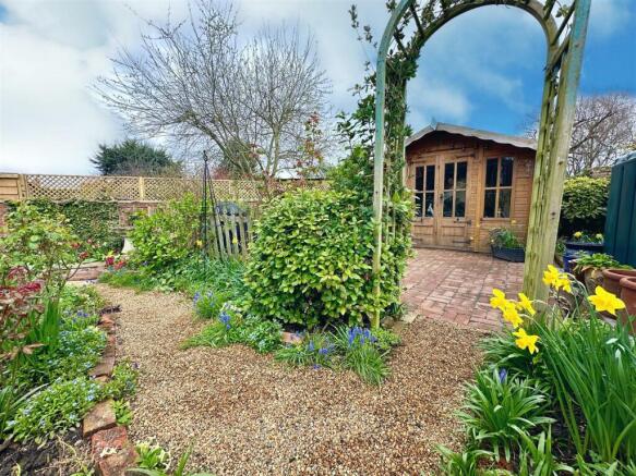 garden with summer house.jpg