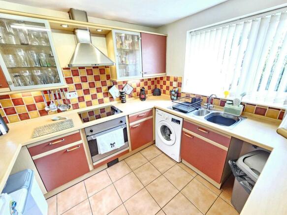 3 bed Semi-Detached for sale Image 5
