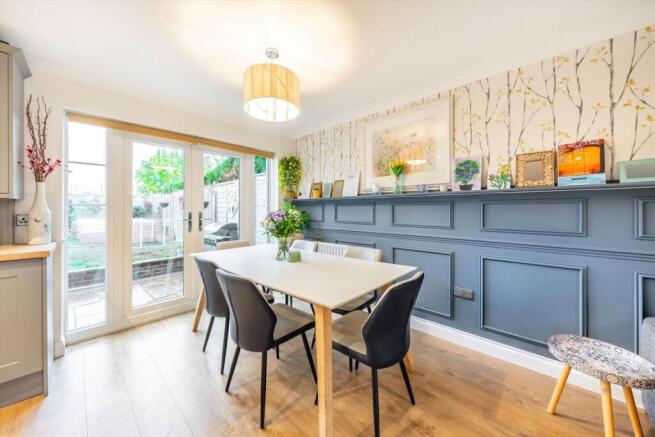 Dunsmore Road, Walton-On-Thames photo 4